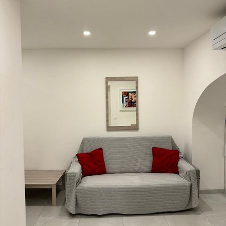 Re House Suite & Deluxe Apartament アスコリ・ピチェーノ エクステリア 写真